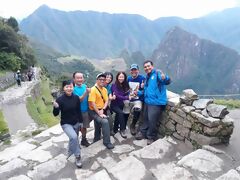 Arrivo del gruppo di escursionisti a Machu Picchu